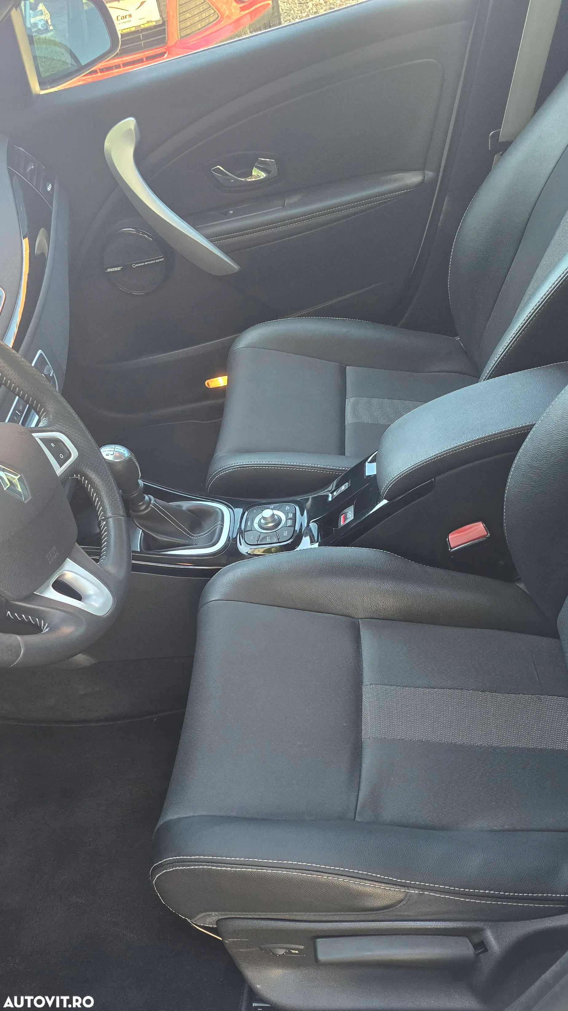 Renault Megane dCi 130 FAP BOSE Edition - 3
