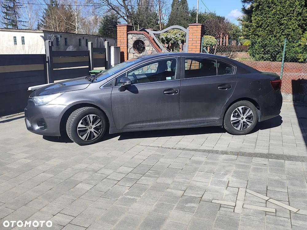 Toyota Avensis 1.8 Sol MS - 4