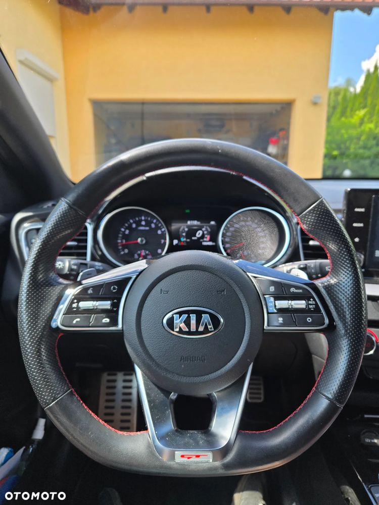 Kia ProCeed - 24