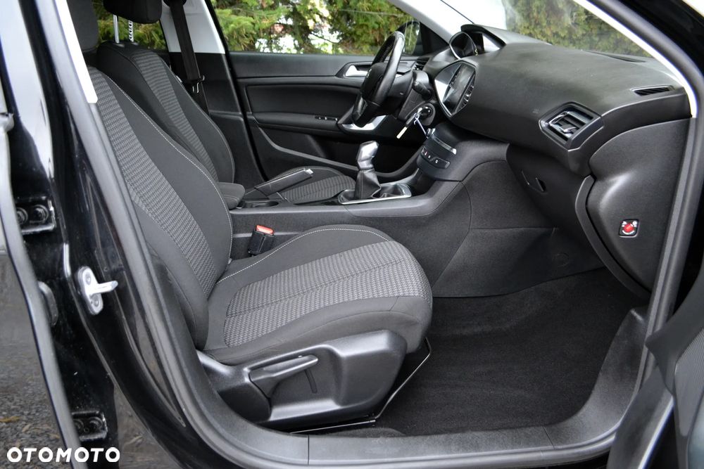 Peugeot 308 - 16