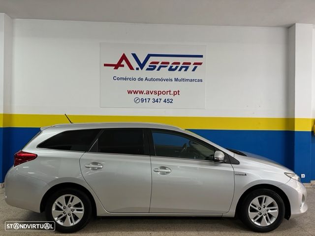Toyota Auris Touring Sports 1.8 HSD Active - 2