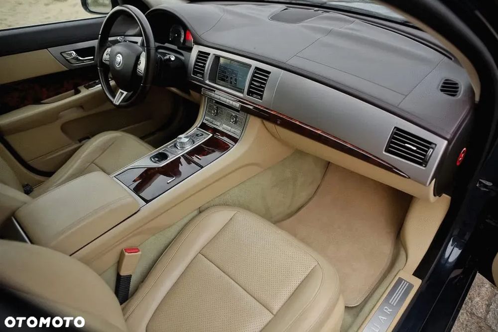 Jaguar XF 5.0 V8 - 5