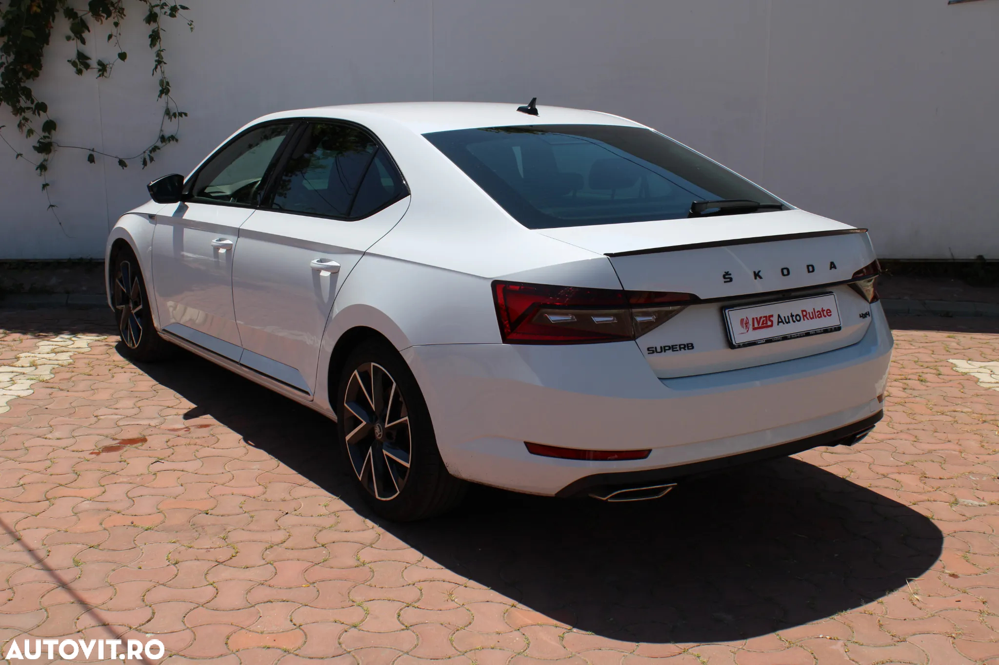 Skoda Superb 2.0 TSI 4X4 DSG Sportline - 3