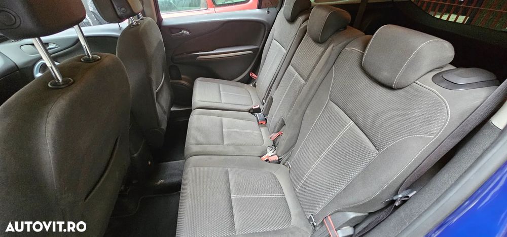 Opel Zafira Tourer 2.0 CDTI ECOFLEX Start/Stop Edition - 25