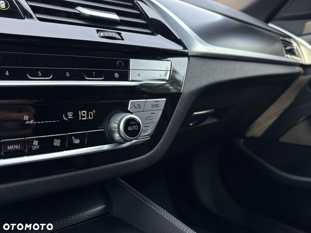 BMW Seria 5 520d xDrive mHEV M Sport sport - 23