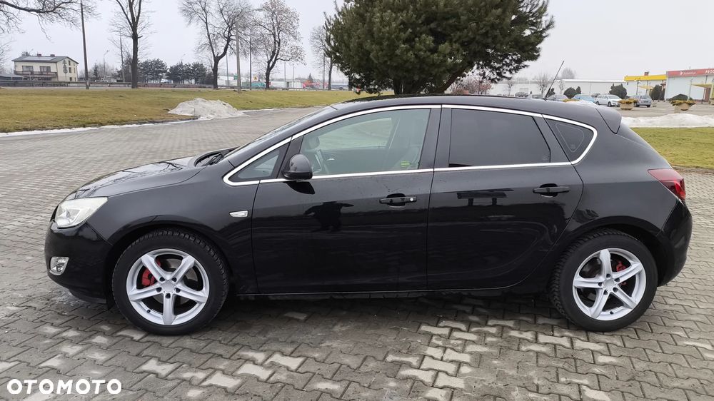 Opel Astra 1.6 Turbo Innovation - 2