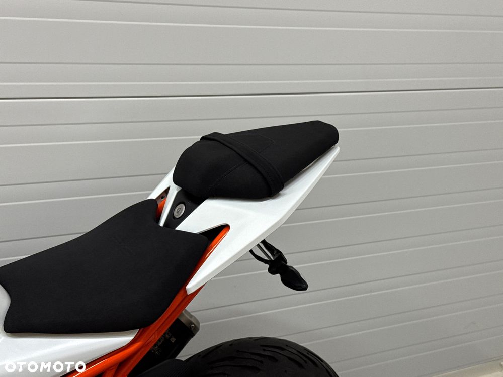 KTM RC 125 - 29