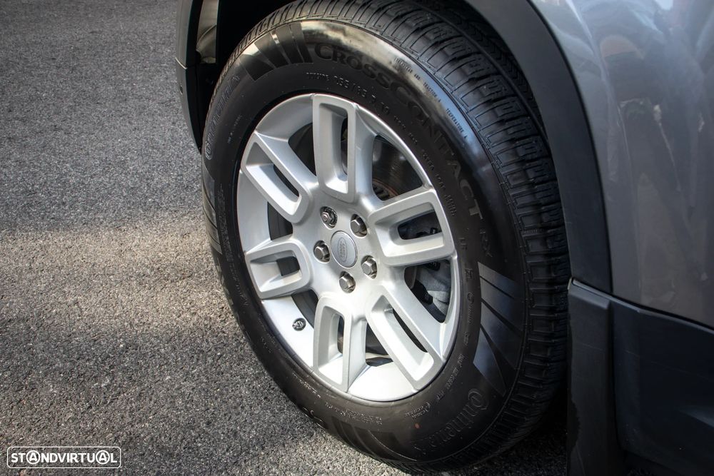 Land Rover Defender 2.0 D 110 AWD S - 4