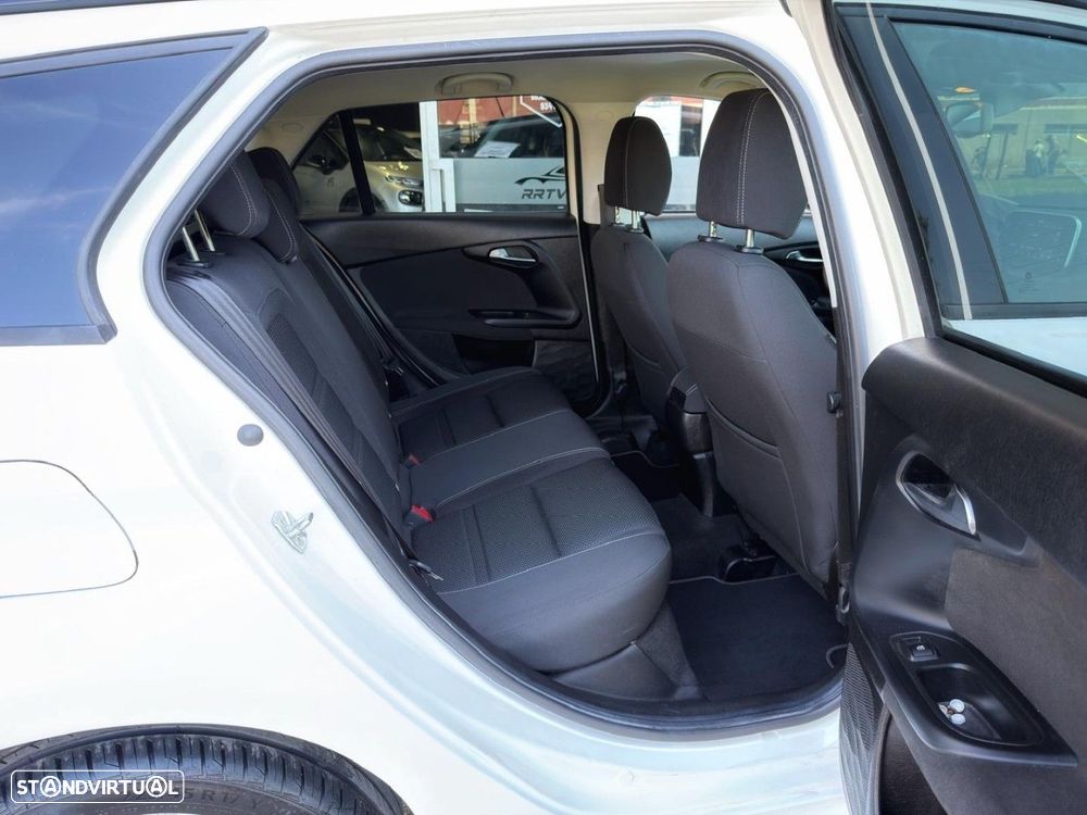 Fiat Tipo Station Wagon 1.3 M-Jet Lounge - 9