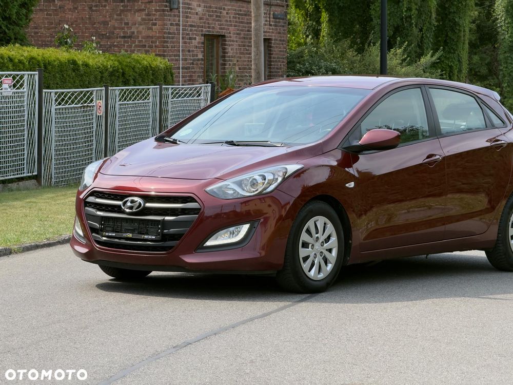 Hyundai i30 blue 1.6 CRDi Style - 3