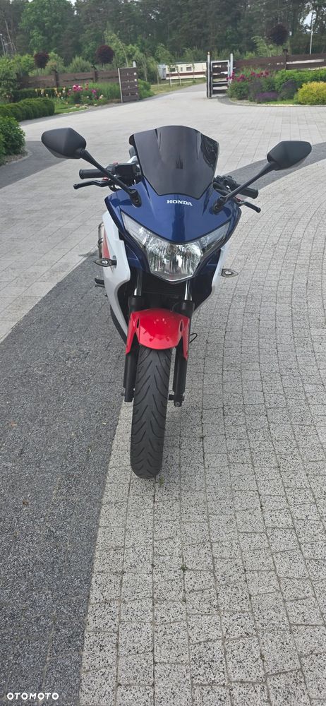 Honda CBR - 3