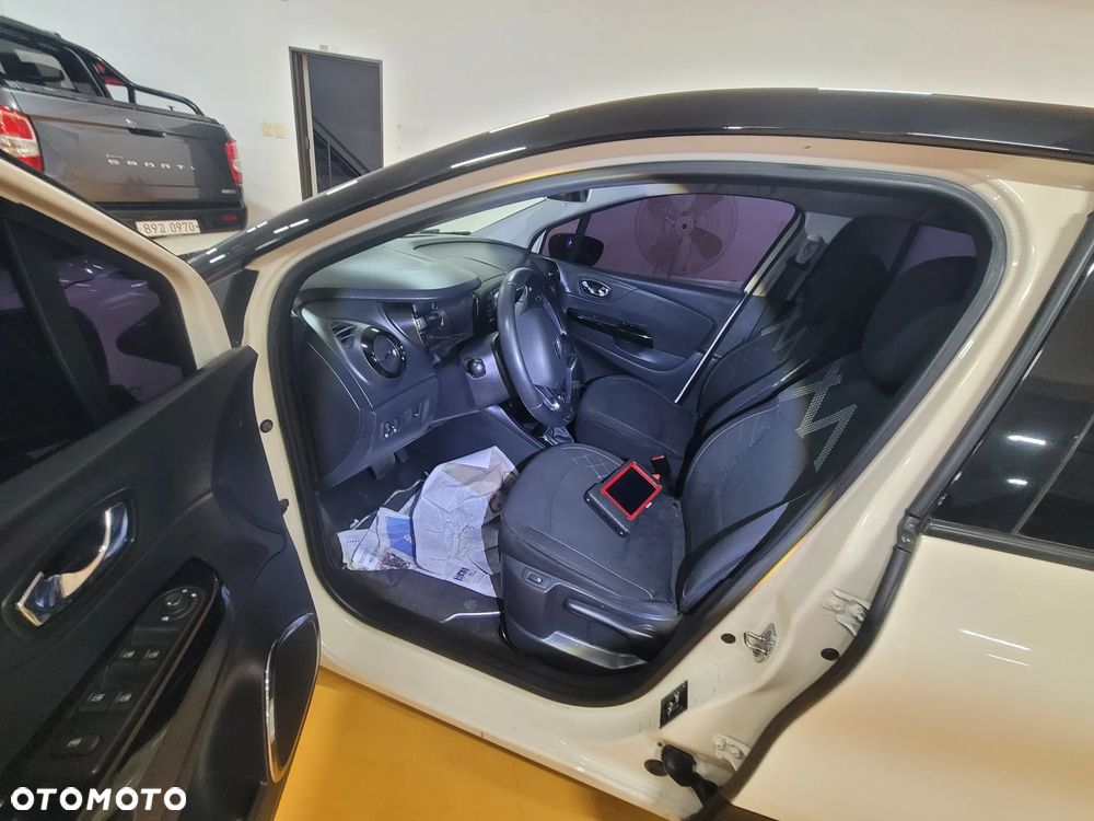 Renault Captur dCi 90 EDC Luxe - 10