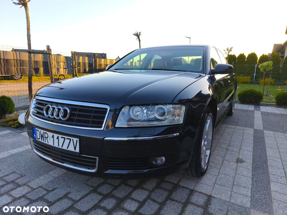 Audi A8 4.2 Quattro - 6