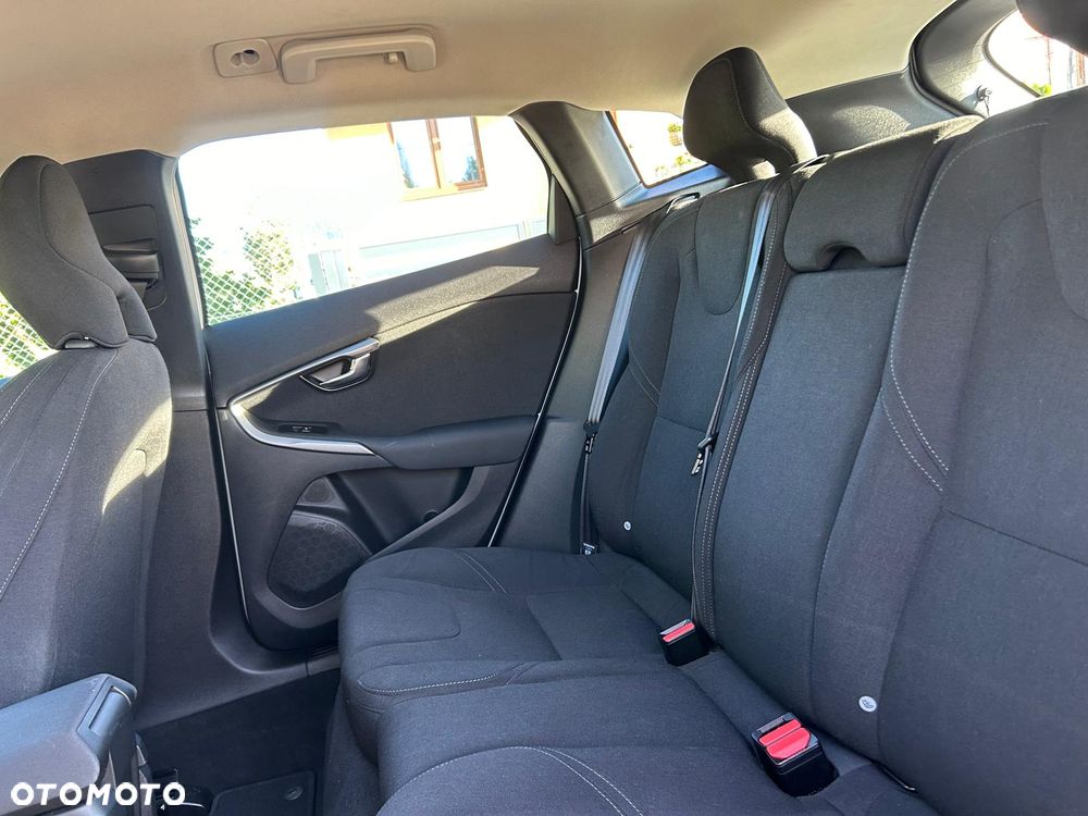 Volvo V40 D2 Kinetic - 25