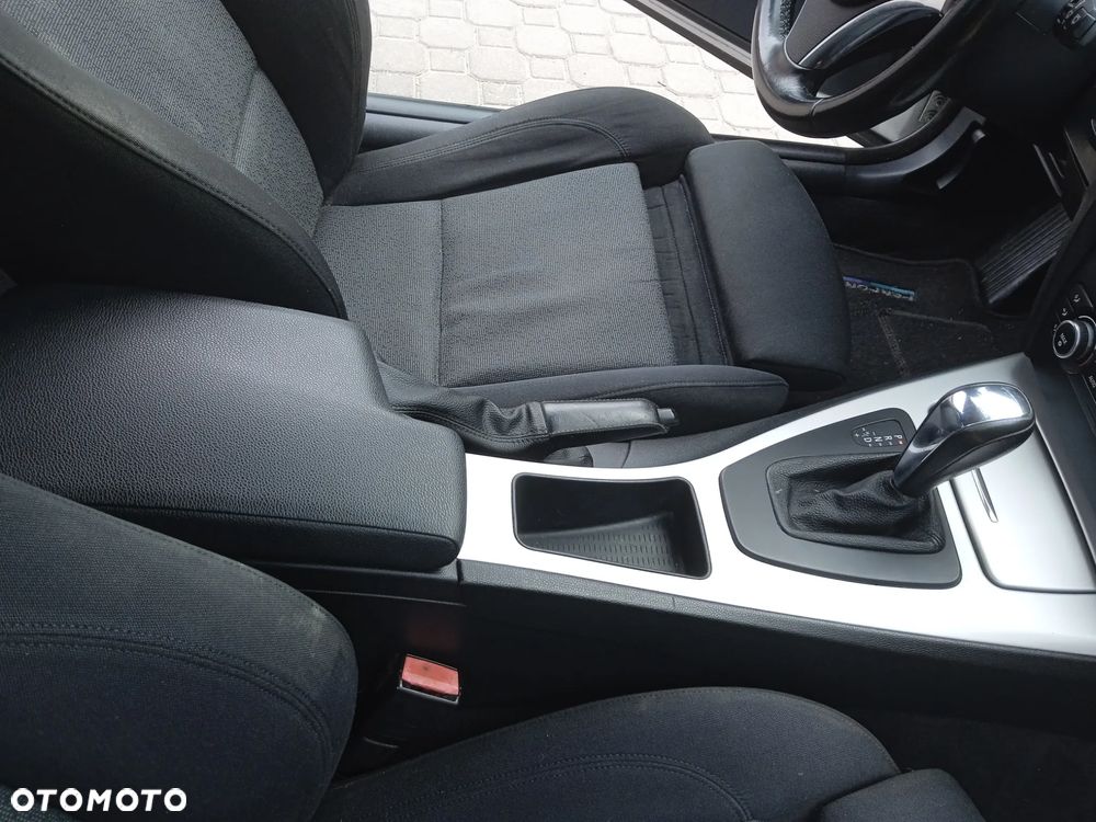 BMW Seria 3 320d DPF Edition Exclusive - 13