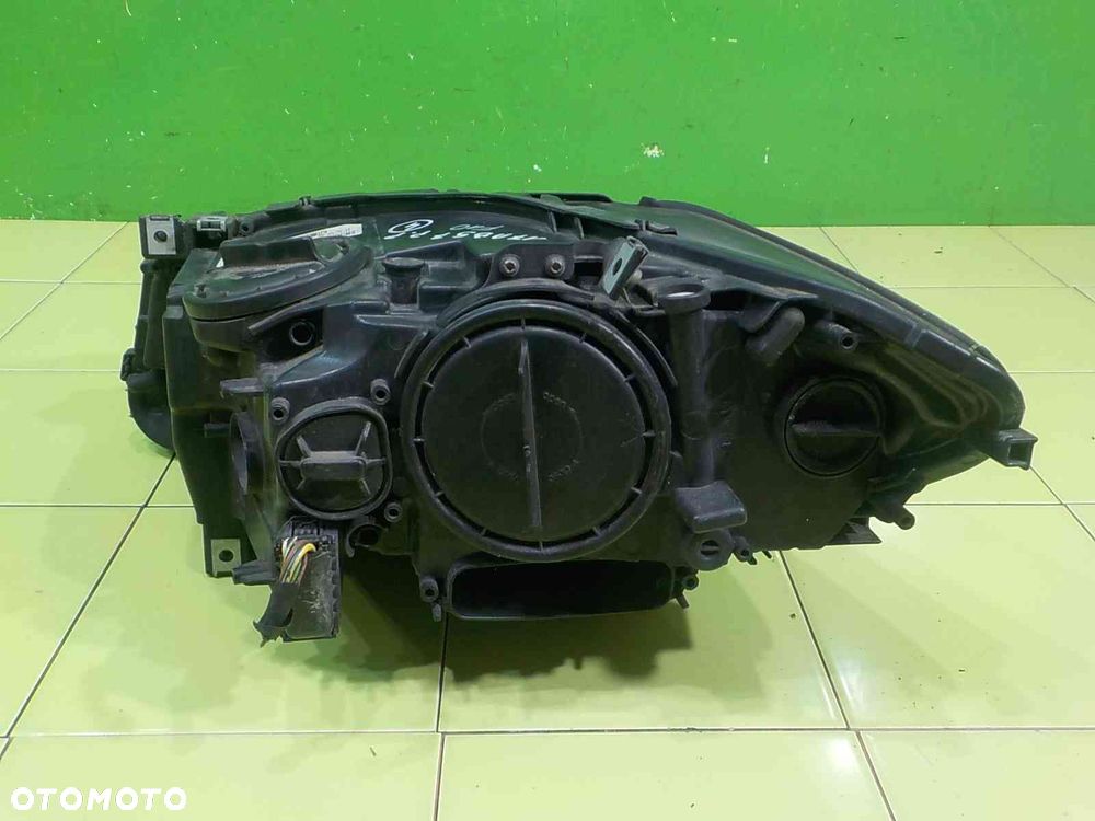 BMW 5 F10 11r 10-13 SEDAN lampa prawa przod 7203242-09 1LL010131-04 - 4