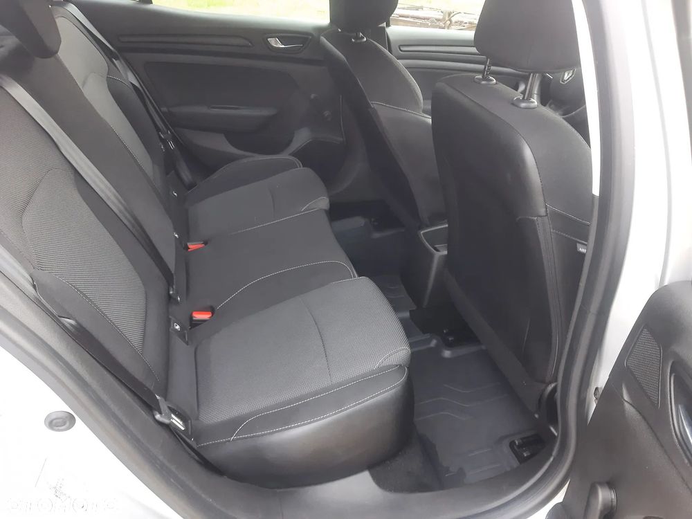 Renault Megane 1.5 dCi Business - 9