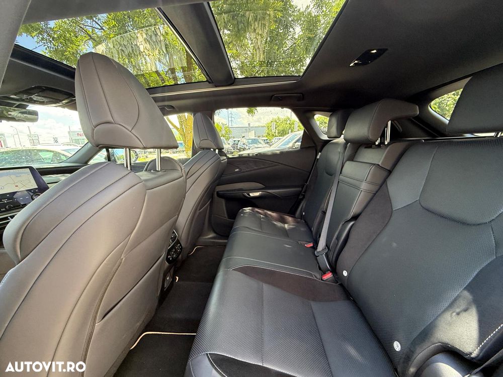 Lexus Seria RX - 17