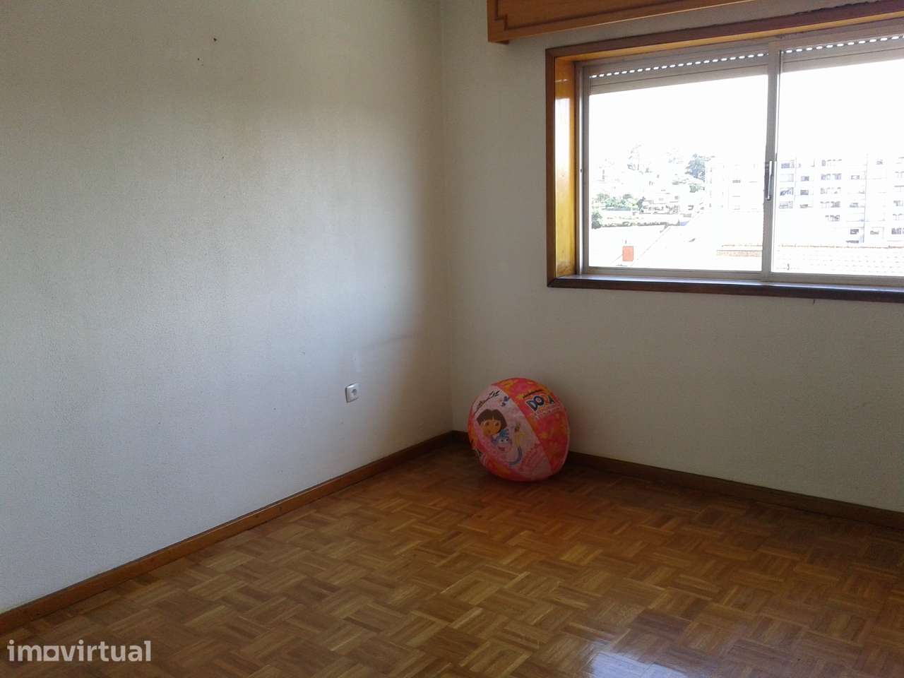 Arrenda-se apartamento T2 com garagem e terraço em Gondomar - Grande imagem: 5/32