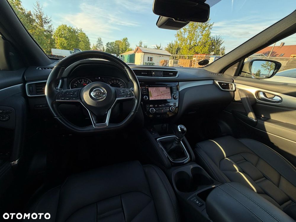 Nissan Qashqai 1.3 DIG-T Tekna+ - 28