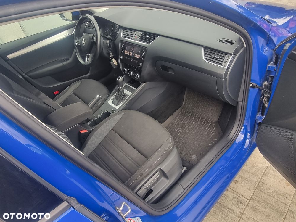 Skoda Octavia 1.6 TDI Ambition DSG - 9