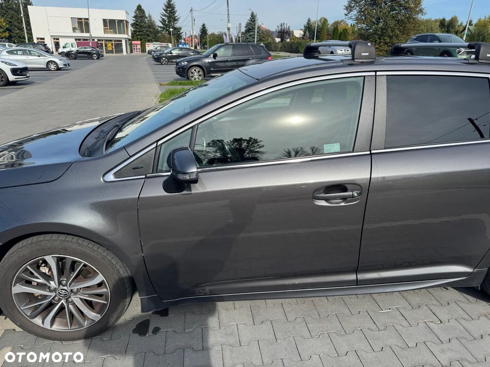 Toyota Avensis 2.0 Prestige MS - 3
