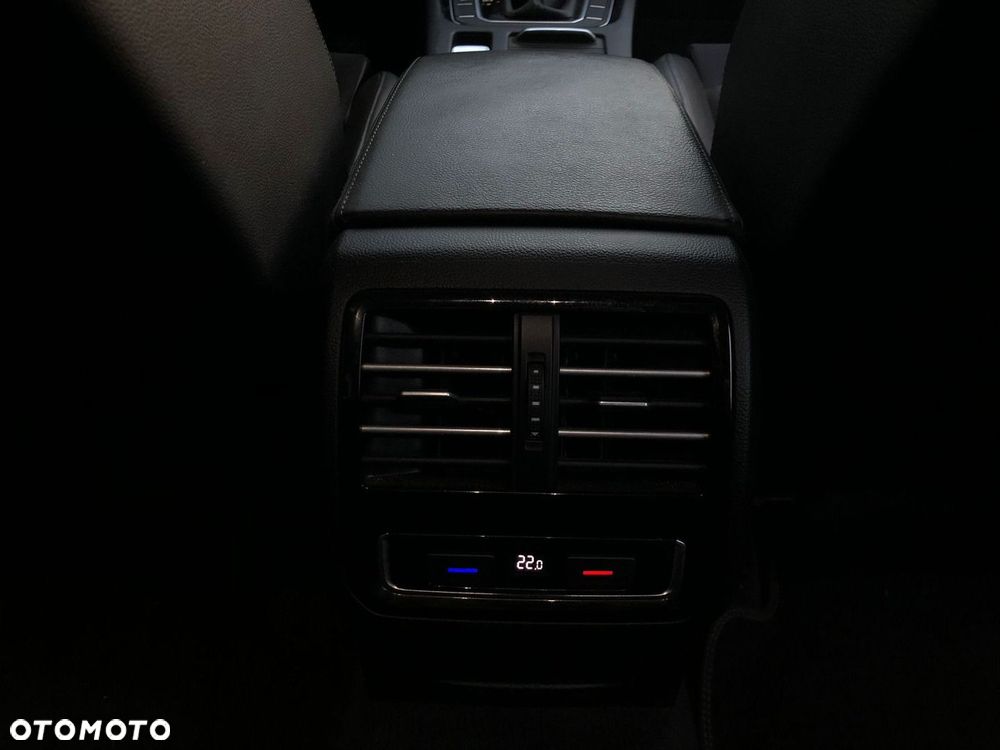 Volkswagen Passat 1.8 TSI BMT Highline DSG - 23