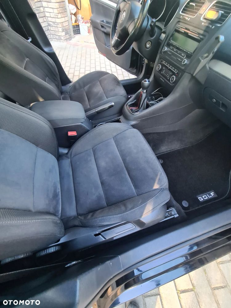 Volkswagen Golf 1.6 TDI DPF Highline - 17