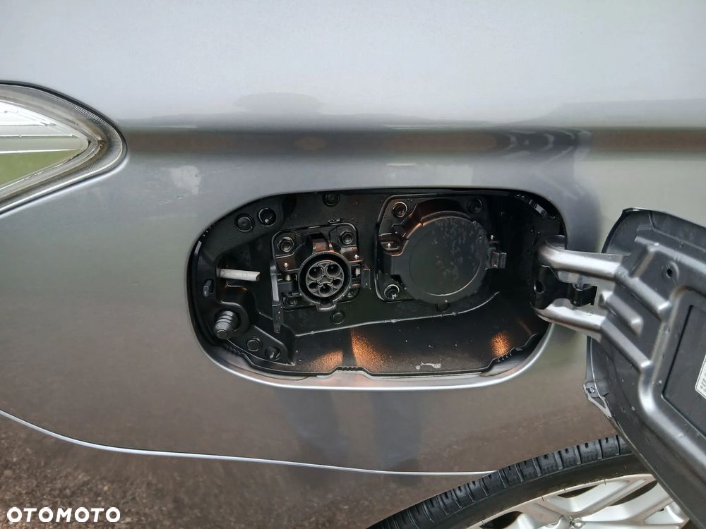 Mitsubishi Outlander - 19