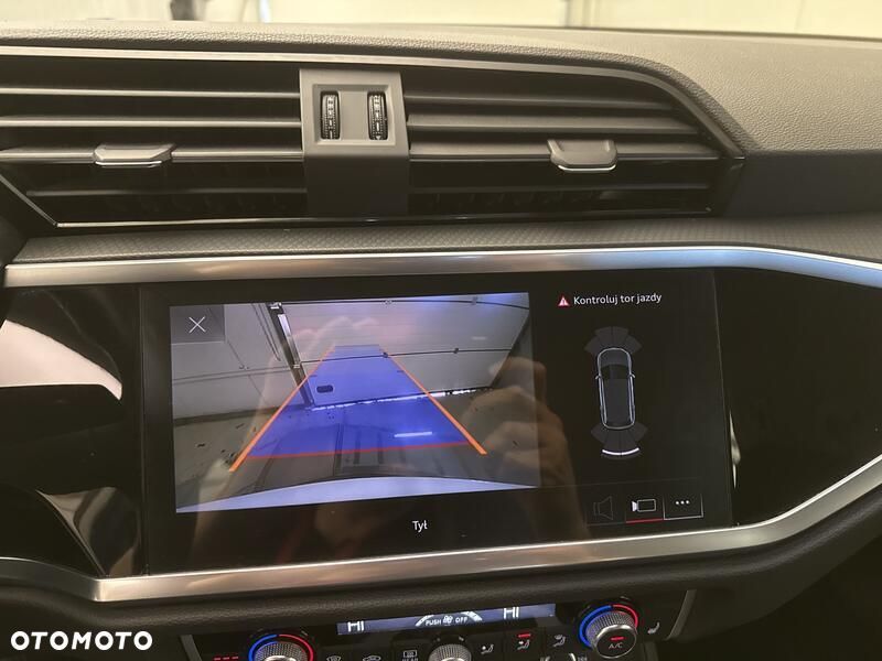 Audi Q3 - 16