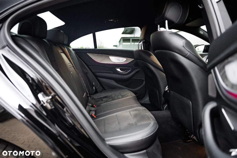 Mercedes-Benz CLS 400 d 4Matic 9G-TRONIC AMG Line - 24