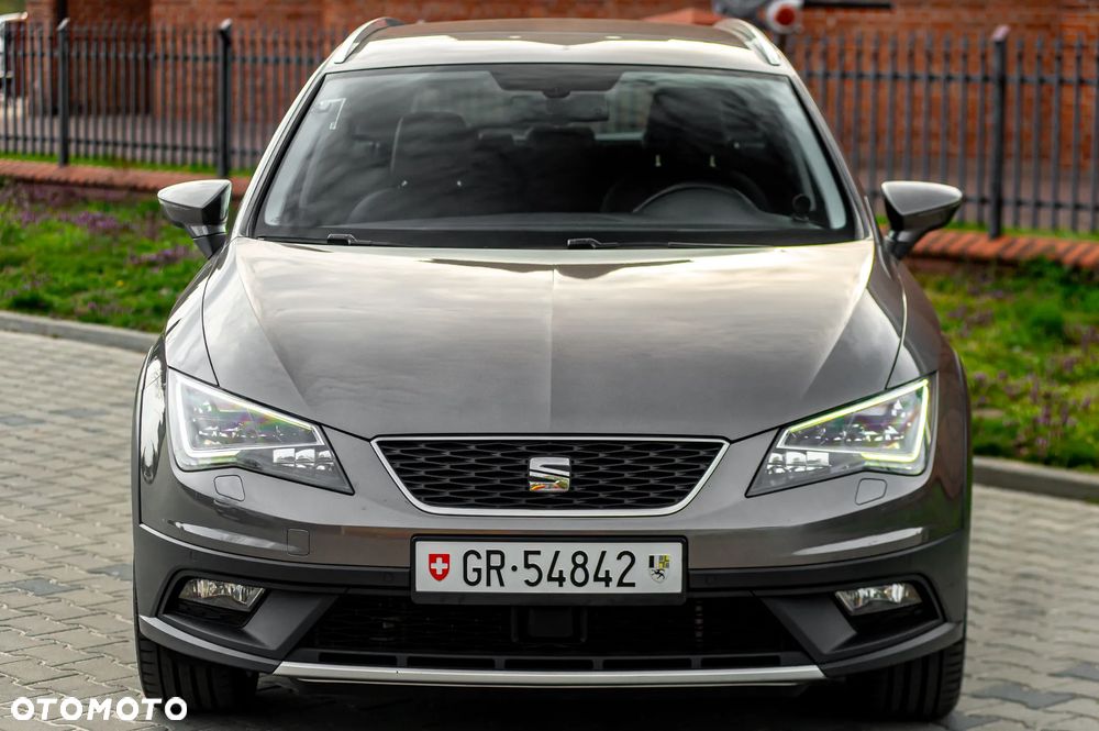 Seat Leon 2.0 TDI DPF Start&Stop DSG XCELLENCE - 12