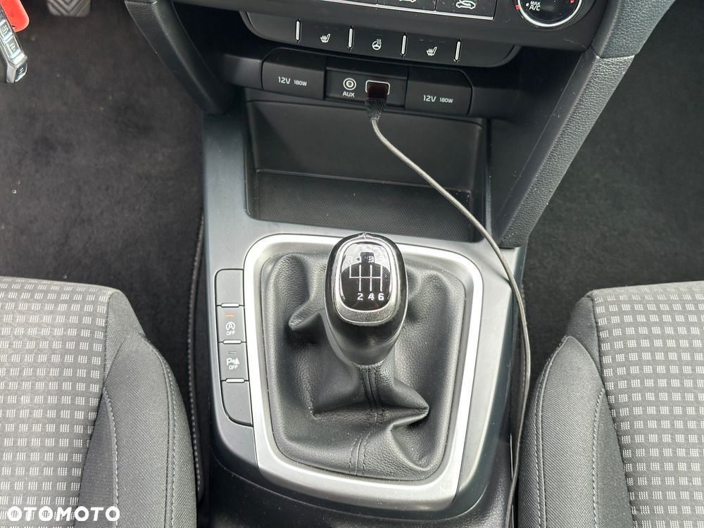 Kia Ceed 1.4 L Business Line Plus - 19