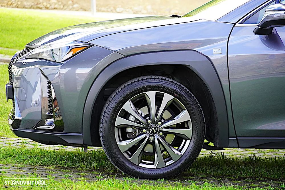 Lexus UX 250h F Sport - 4