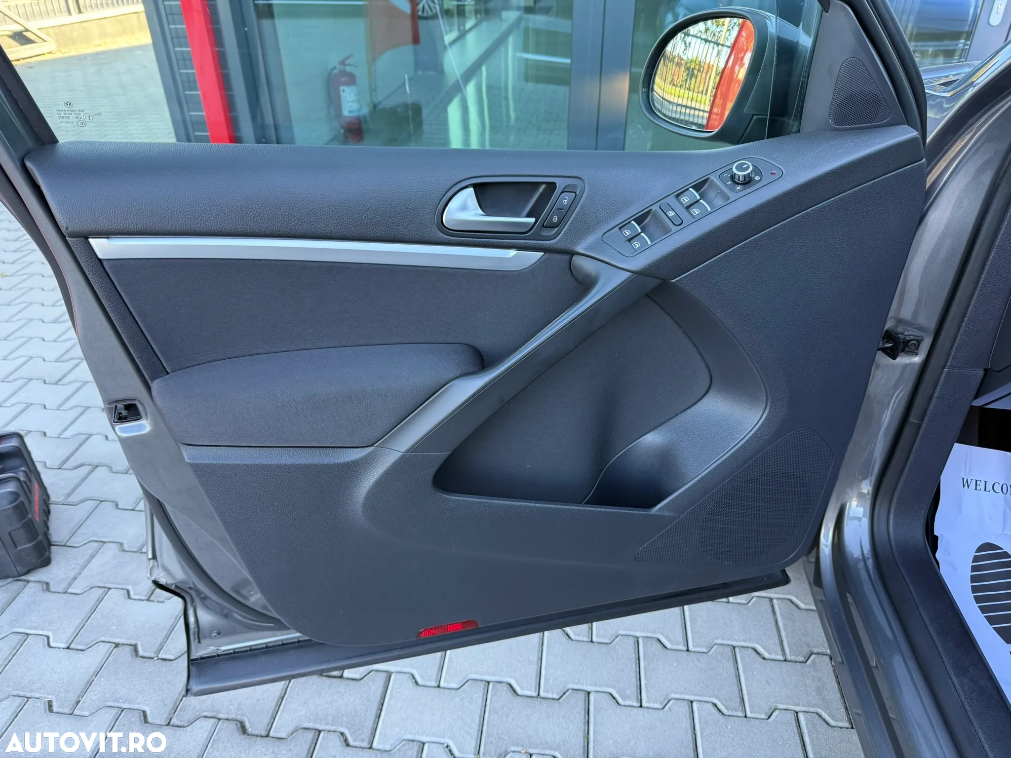 Volkswagen Tiguan 1.4 TSI BlueMotion Technology Exclusive - 19