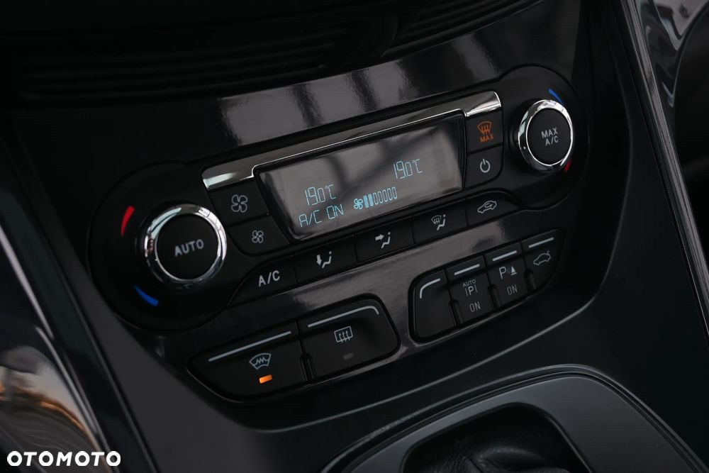 Ford Kuga 2.0 TDCi Individual MPS6 - 35