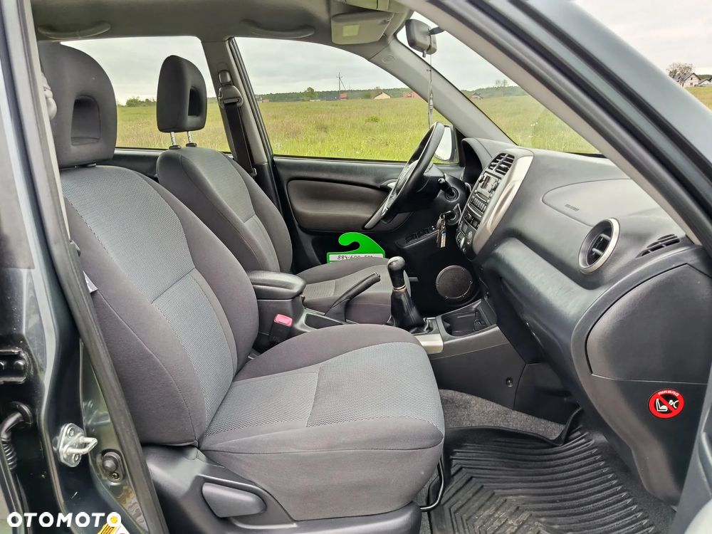Toyota RAV4 D-4D 4x4 Edition - 12