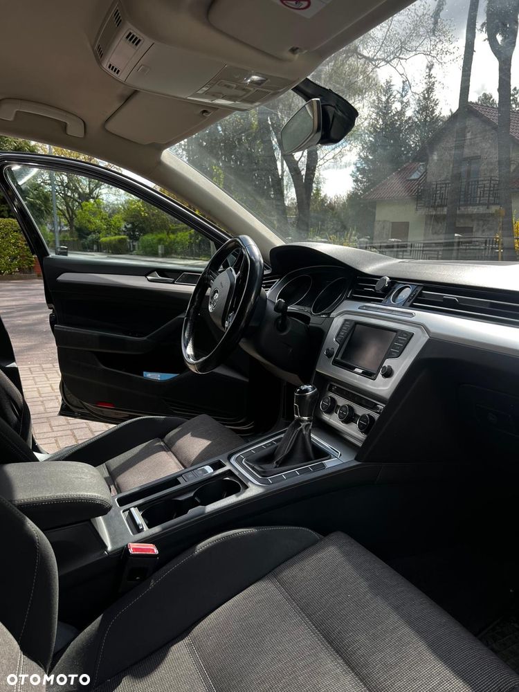 Volkswagen Passat 2.0 TDI (BlueMotion Technology) Highline - 9