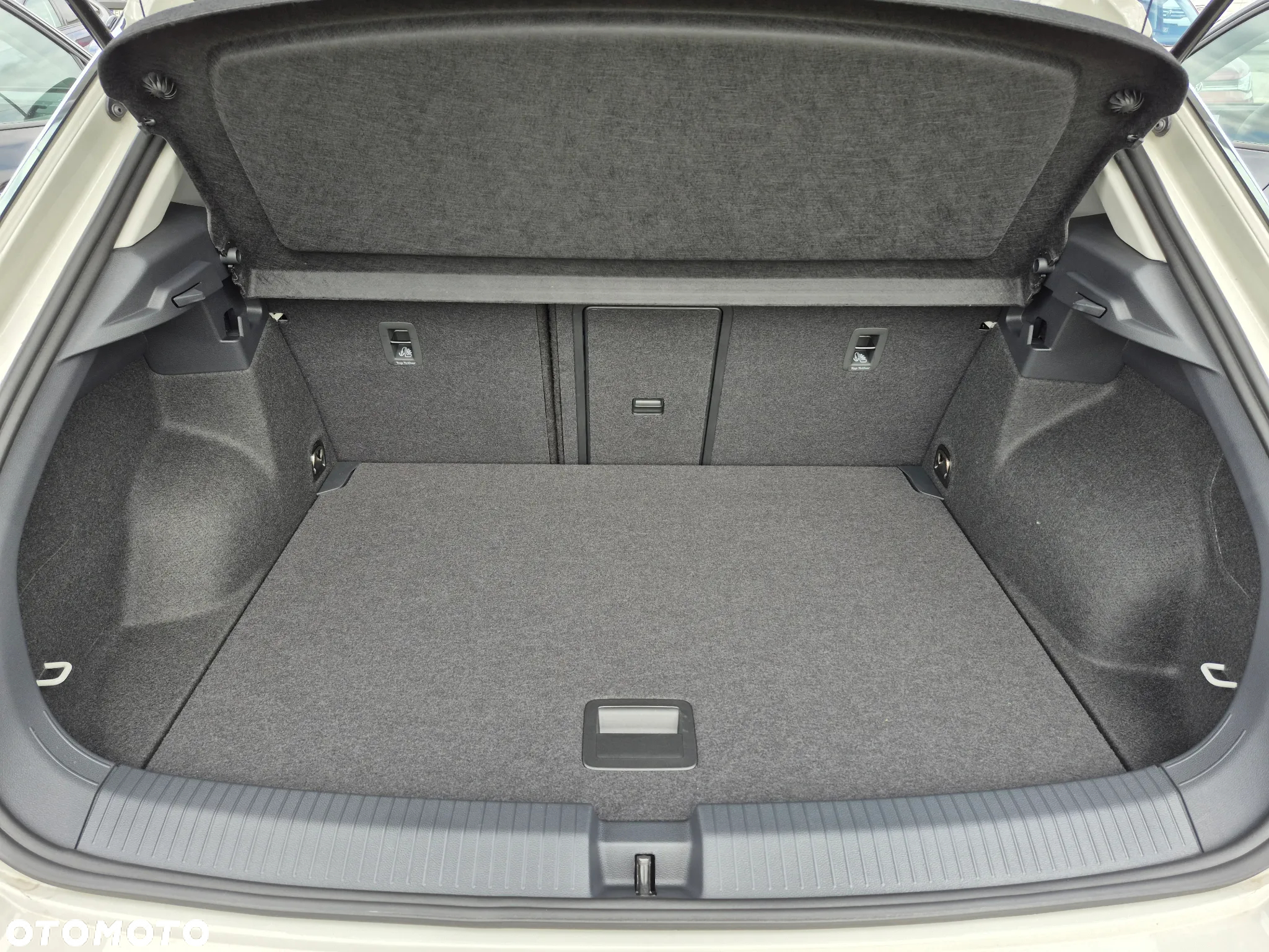 Volkswagen T-Roc 1.5 TSI Life DSG - 17