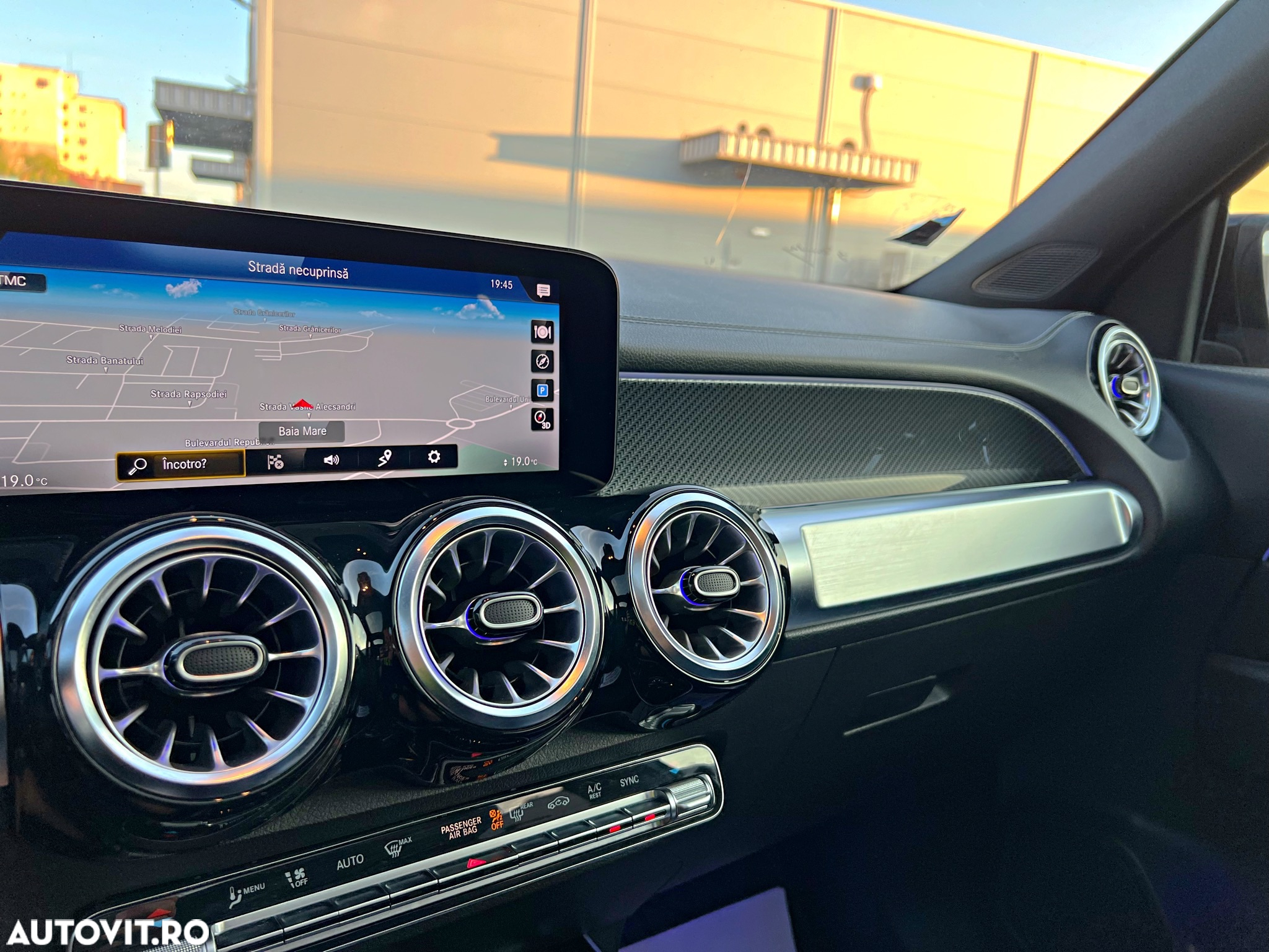 Mercedes-Benz GLB 220 d 4Matic 8G-DCT AMG Line - 18