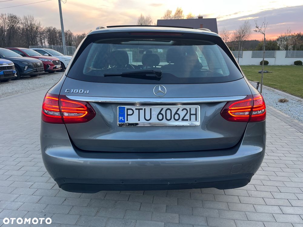 Mercedes-Benz Klasa C 180 d Exclusive - 7