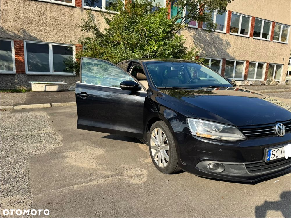 Volkswagen Jetta 1.4 TSI Comfortline - 2