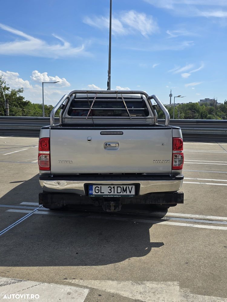 Toyota Hilux - 7