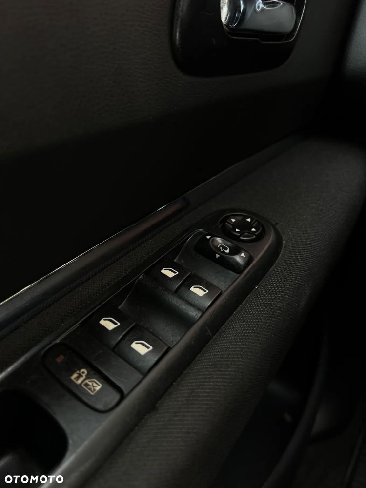 Peugeot 5008 1.6 HDi Premium - 28