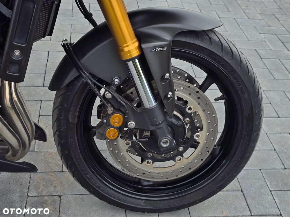 Yamaha FZ8 - 35