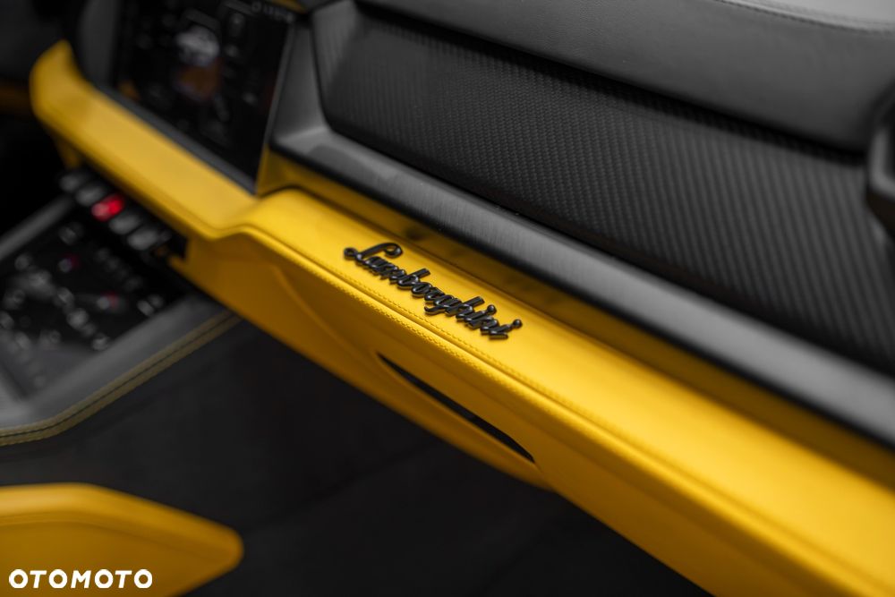 Lamborghini Urus - 19