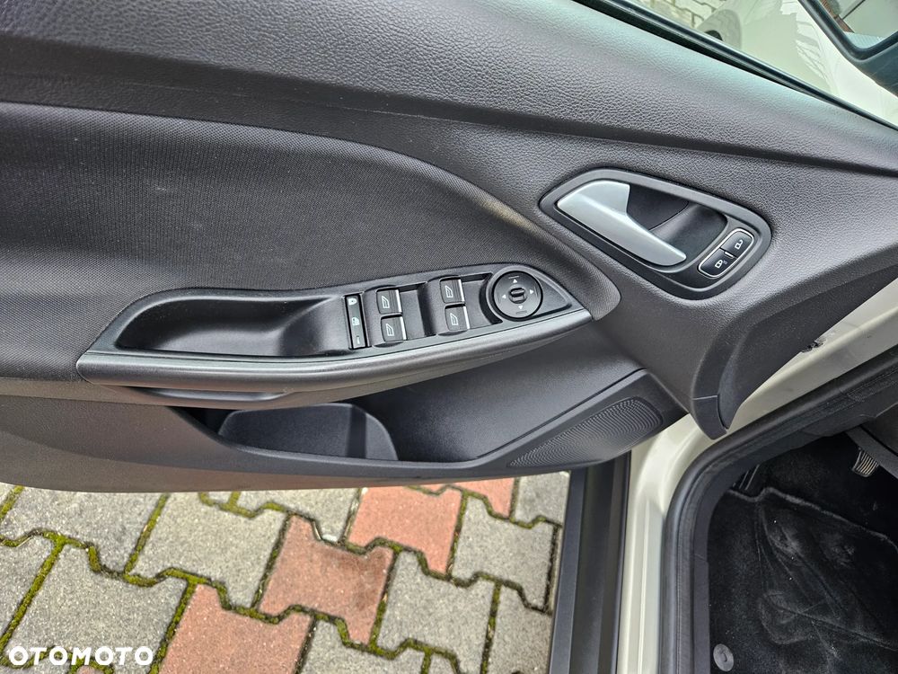 Ford Focus - 19