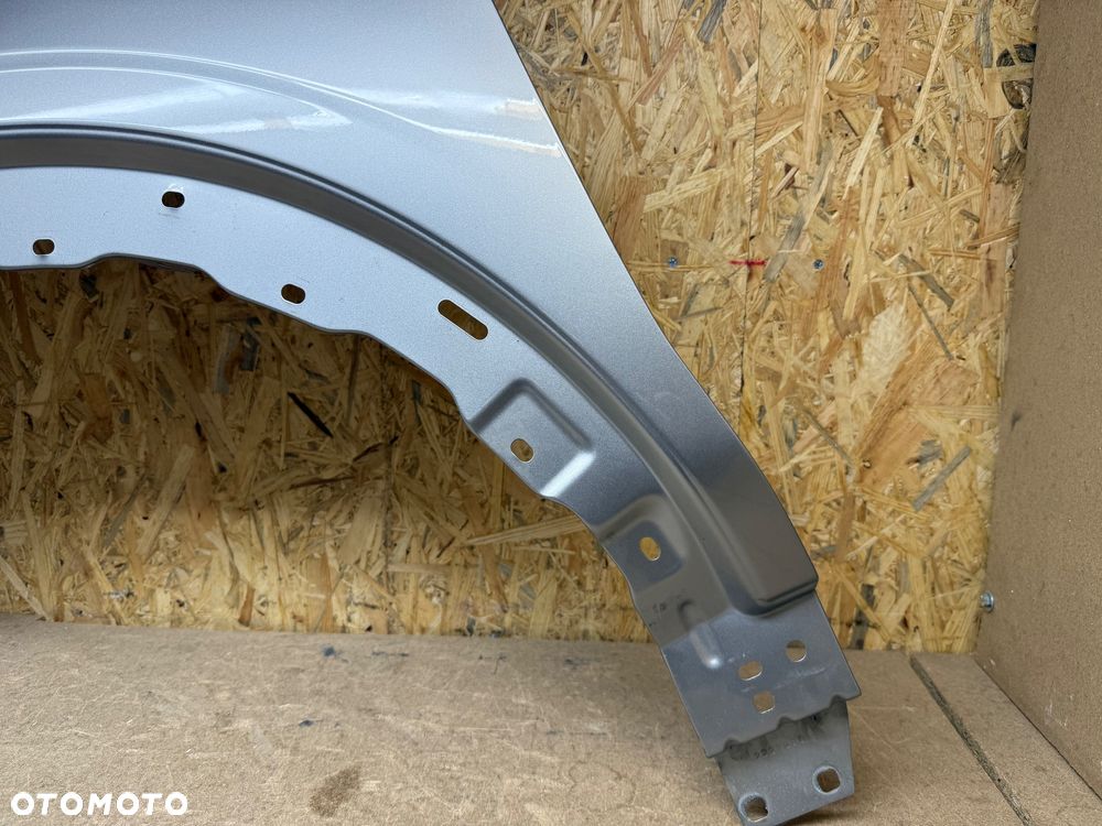 BŁOTNIK LEWY PRZÓD LEWY PRZEDNI FORD BRONCO SREBRNY - 31