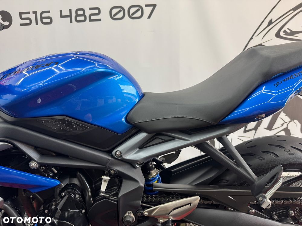 Triumph Street Triple - 17