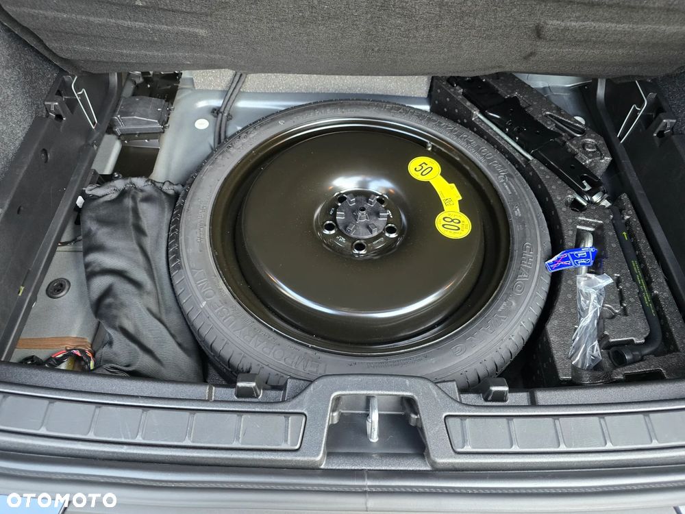 Volvo XC 40 B4 B DKG Plus Dark - 36